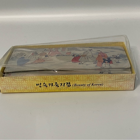 Traditional Korean Design Women's Wallet - Picture 6 of 7